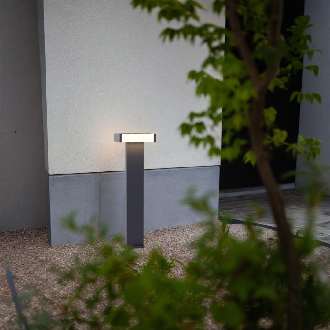 Lutec Conroy - Gartenleuchte - 22,5 x 15,5 x 71,5 cm - 17,8W LED inkl. - IP44 - anthrazit