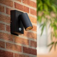 Lucide Taylor - Außenwandleuchte mit Sensor - 10 x 15 x 15,6 cm - IP44 - schwarz