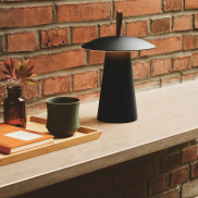 Nordlux Ara To-Go 2 - batteriebetriebene Tischleuchte für draußen - Ø 19,7 x 29,2 cm - 2W dimmbare LED inkl. - IP54 - schwarz