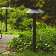 Nordlux Justina - solarbetriebener Gartenpfosten mit Bewegungsmelder auf Erdspieß - Ø 23 x 60 cm - 5W LED inkl. - IP44 - schwarz