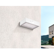 Century Italia Domino MINI - Außen-Solar-Wandleuchte mit Sensor - 9 x 3,5 x 13,7 cm - 3W LED inkl. - IP65 - weiß