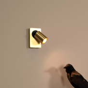 Lucide Nigel - Wandleuchte mit Schalter und USB-Anschluss - 16 x 10 x 11,8 cm - 5W dimmbare LED inkl. - matt gold
