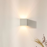 Lucide Xio Cube - Wandleuchte mit 2 verstellbaren Strahlen - 9,7 x 9,7 x 9,7 cm - 4W dimmbare LED inkl - weiß