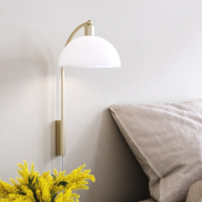 Nordlux Ellen - Wandleuchte mit Schalter - 26 x 26 x 43 cm - Messing und Opal