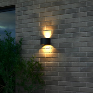 Nordlux Milda - Außenwandleuchte mit 2 verstellbaren Strahlen - 13,5 x 11,8 x 10 cm - 4,9W LED inkl. - IP44 - schwarz
