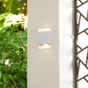 Nova Luce Polly - Außenwandleuchte - 13 x 18 x 5,5 cm - 10W LED inkl. - IP54 - Sand Weiß