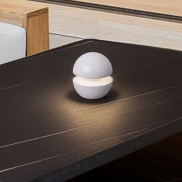 Nova Luce Puk - tragbare wiederaufladbare Lichtquelle - Ø 10 x 11,4 cm - 2W dimmbare LED inkl. - IP54 - Sand Weiß