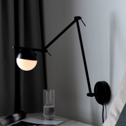 Nordlux Contina - Decken-/Wandleuchte mit Schalter - 73,6 x 12,5 x 37,2 cm - schwarz und opalweiß