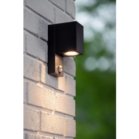 Lucide Zaro - Außenwandleuchte mit Sensor - 7 x 10,4 x 17 cm - IP65 - schwarz