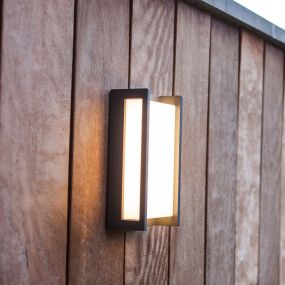 Lutec Qubo - Außenwandleuchte - 11 x 7 x 22 cm - 17,3W LED inkl. - IP54 - dunkelgrau