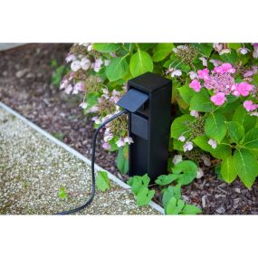 Lutec Mains - Pfosten mit Steckdosen - 8 x 8 x 31 cm - IP54 - mattschwarz - 2-polige Schutzkontaktsteckdosen (belgische Version)