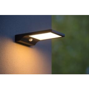 Lucide Basic - Wandleuchte mit Solarsensor - 11 x 19 x 3,5 cm - 3W LED inkl. - IP44 - schwarz