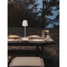 Nova Luce Colt - Batteriebetriebene Tischleuchte für den Außenbereich - Ø 11 x 38 cm - 1W dimmbare LED inkl. - IP44 - sandweiß