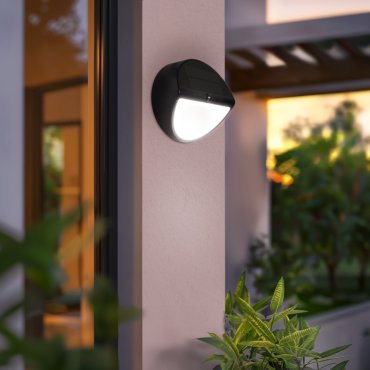 Century Italia Aura - solarbetriebene Außenwandleuchte mit Sensor - Ø 20 x 9,7 cm - 5W LED inkl. - IP54 - schwarz