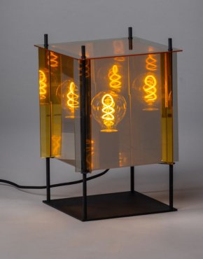ETH Cube - tischleuchte - 25 x 25 x 53 cm - schwarz, gold und silber