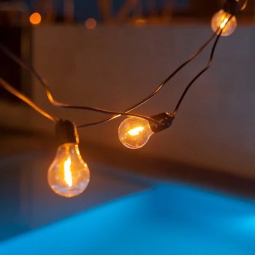 New Garden girlande Allegra - Lichtgirlande mit austauschbaren Leuchtmitteln - 8m Girlande davon 3,25m Schnur - 10 LED Birnen inkl. - IP44 - schwarz