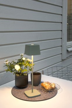 Konstsmide Capri - Außen-Tischleuchte - 10 x 10 x 36 cm - 2,2W dimmbar bis warm LED inkl - wiederaufladbar - IP54 - grün