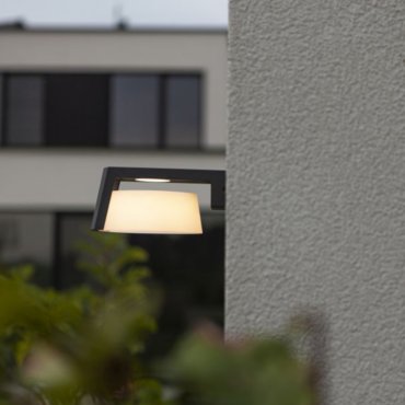 Lutec Moon - Außenwandleuchte - 21,7 x 16 x 9,6 cm - 11,1W - IP44 - dunkelgrau