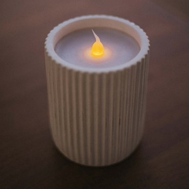 Neuer Garten Dolo Keramik - LED Kerze mit Fernbedienung - Ø 8 x 10 cm - IP44 - weiß