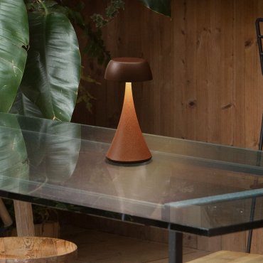 Nova Luce Ycro - wiederaufladbare Tischleuchte für den Außenbereich - Ø 8 x 17,5 cm - 2W dimmbare LED inkl. - IP54 - corten