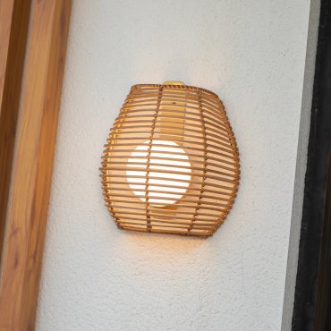 New Garden Bossa - Außenwandleuchte mit wiederaufladbarem Leuchtmittel und Fernbedienung - 9W dimmbare LED inkl - 21 x 11,5 x 23 cm - IP54 - braun