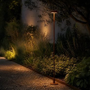 VK Lighting Jade - Gartenpfahl inkl. Fuß und Erdspieß - Ø 7 x 113,4 cm - 1W LED inkl. - IP65 - rostbraun