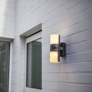 Lutec Cyra - Außenwandleuchte mit Sensor - 7 x 12 x 24 cm - 2 x 8,25W LED inkl. - IP54 - dunkelgrau