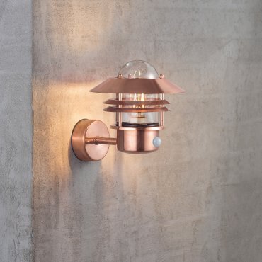 Nordlux Blokhus Sensor - Außenwandleuchte mit Bewegungsmelder - 22 x 23 cm - IP54 - Kupfer