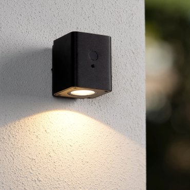 Lucide Ramin - Außenwandleuchte mit Solar-Tag/Nacht-Sensor - 12,2 x 8,8 x 10,5 cm - 1W dimmbare LED inkl - IP54 - schwarz