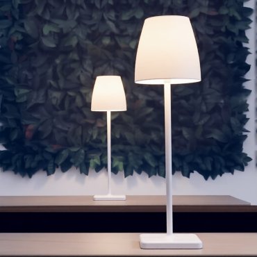 Nova Luce Colt - tischleuchte mit usb-anschluss - Ø 8 x 30 cm - 2W dimmbare LED inkl. - IP54 - Sand Weiß