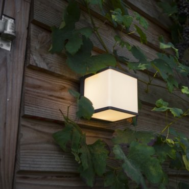 Lutec Doblo - Außenwandleuchte - 15 x15 x15 cm - 19.1W LED inkl. - IP54 - 4000K - dunkelgrau