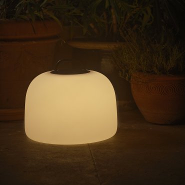 Nordlux Kettle To-Go 36 - wiederaufladbare Tischleuchte für den Außenbereich - 36 x 30,8 cm - 6,8W LED inkl. - IP65 - weiß und schwarz