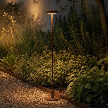 VK Lighting Jade - Gartenpfahl inkl. Fuß und Erdspieß - Ø 7 x 53,4 cm - 1W LED inkl. - IP65 - Rustbraun