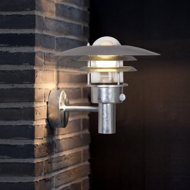 Nordlux Lønstrup 32 Sensor - Außenwandleuchte mit Bewegungsmelder - 32 x 28,5 x 36 cm - IP44 - galvanisierter Stahl