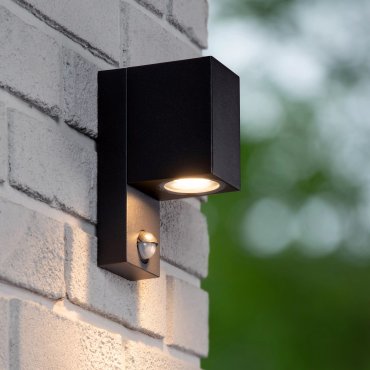 Lucide Zaro - Außenwandleuchte mit Sensor - 7 x 10,4 x 17 cm - IP65 - schwarz
