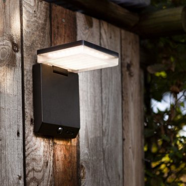 Lutec Moze - Außen-Solar-Wandleuchte mit Bewegungsmelder - 19 x 14 x 15 cm - 8W LED inkl - IP44 - schwarz
