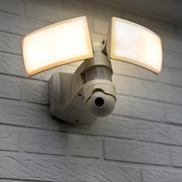 Lutec Libra - Außenwandleuchte mit Bewegungsmelder und Kamera - intelligente Beleuchtung - Lutec Connect - 20,2 x 30,9 x 22,7 cm - 36W LED inkl. - IP44 - satinweiß