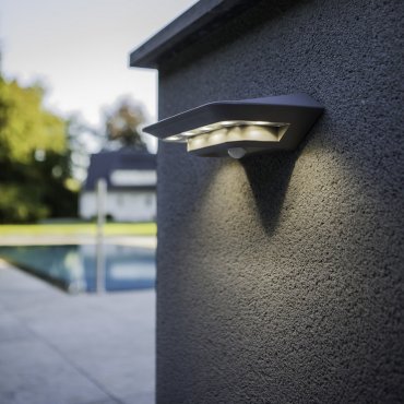 Lutec Ghost Solar - Außenwandleuchte mit Solarsensor - 24 x 13 x 6 cm - 2,4W LED inkl. - IP44 - silbergrau