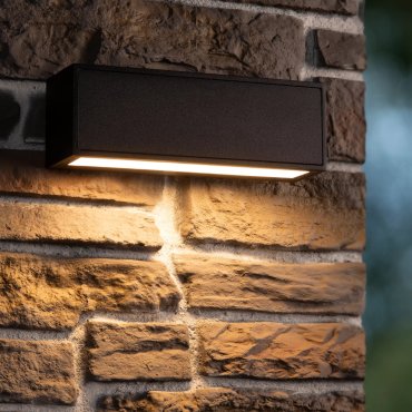Lucide Sutton - Außenwandleuchte mit Solar-Tag/Nacht-Sensor - 25,8 x 8,6 x 8,6 cm - 2W dimmbare LED inkl - IP54 - schwarz