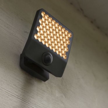 Lutec Atlantis – Strahler mit Sensor – 22,2 x 20,1 x 12,4 cm – 24W LED inkl. – 4000K – IP54 – dunkelgrau