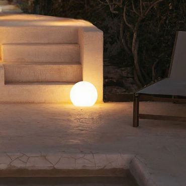 New Garden Buly 20 - solarbetriebene Tischleuchte - Ø 20 x 14,5 x 17 cm - 1W RGB LED inkl. - IP68 - weiß