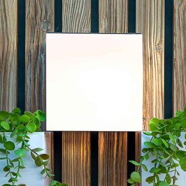 New Garden Wally - Solar-Wandleuchte mit Fernbedienung - 18 x 18 x 18 cm - 9,5W LED inkl. - IP65 - weiß - warmweiße Lichtfarbe