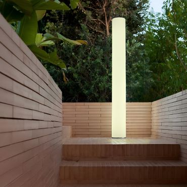 New Garden Fity 160 - wiederaufladbare Stehleuchte mit Solarpanel - Ø 19 x 160 cm - 17W dimmbare LED inkl. - IP54 - weiß