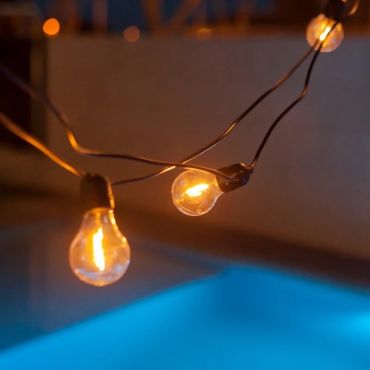New Garden girlande Allegra - Lichtgirlande mit austauschbaren Leuchtmitteln - 8m Girlande davon 3,25m Schnur - 10 LED Birnen inkl. - IP44 - schwarz