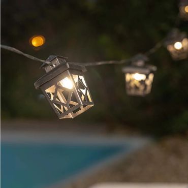 New Garden Chelsea - Lichtergirlande - 8 Meter Girlande inkl. 3 Meter Kabel - 10 LED-Birnen inkl. - IP44 - schwarz