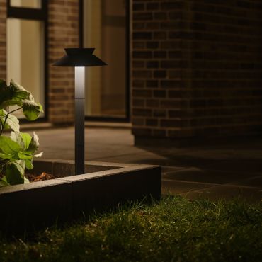 Nordlux Justina - solarbetriebener Gartenpfosten mit Bewegungsmelder auf Erdspieß - Ø 23 x 60 cm - 5W LED inkl. - IP44 - anthrazit