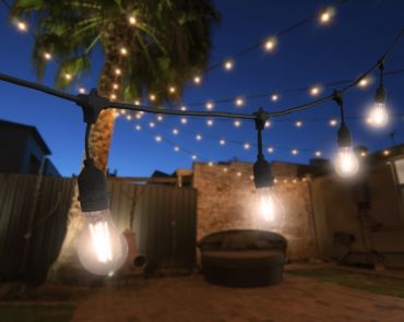 Century Italia Fiesta – 9,27 m lange Lichterkette, davon 0,6 m Kabel – 15 x E27 (ohne Leuchtmittel) – IP44 – schwarz